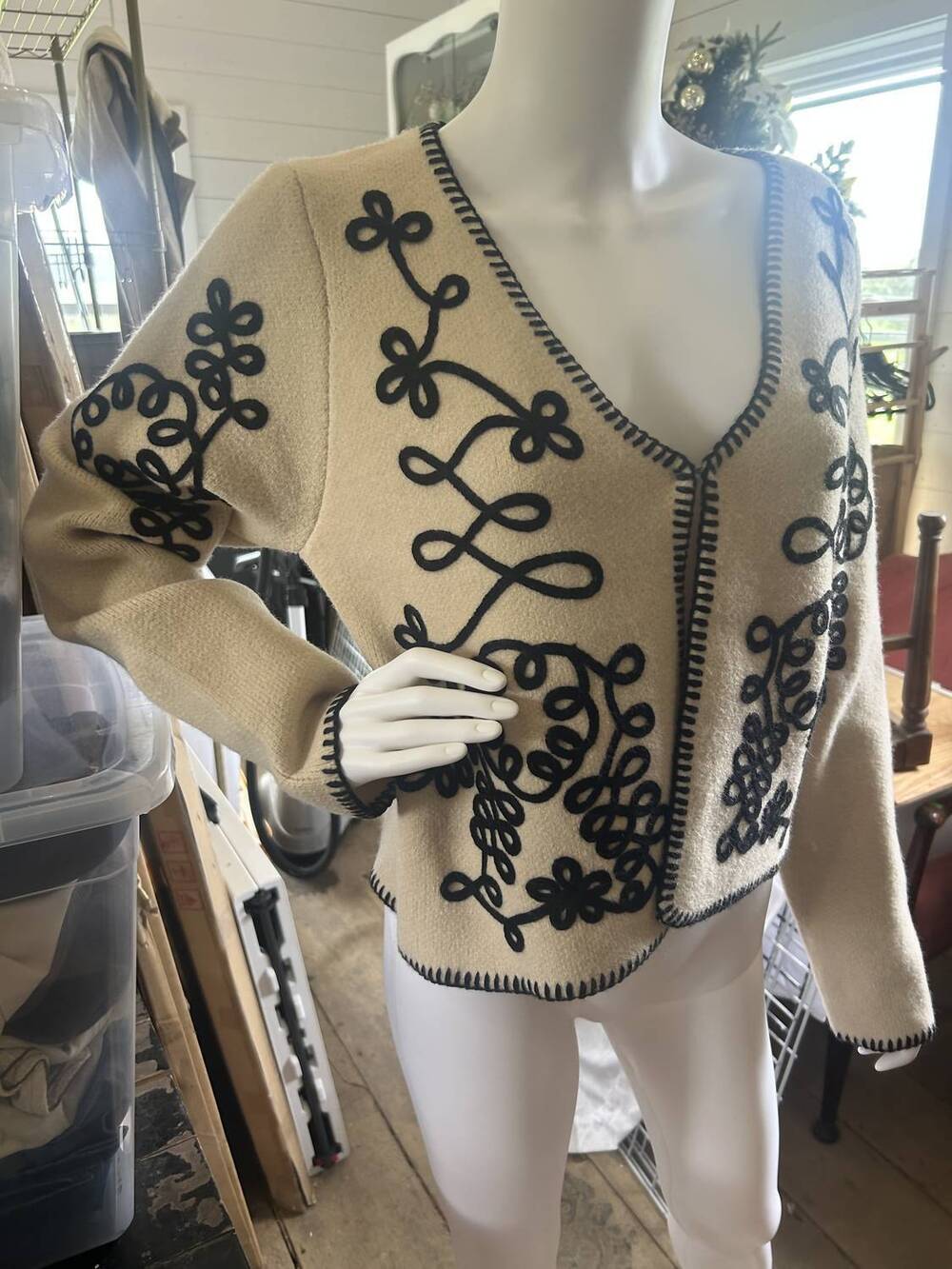 NEW APRICOT women's swirl cornell embroidered cardigan in stone
